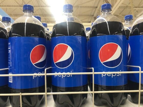 Giant: Pepsi 2 Liter Drinks